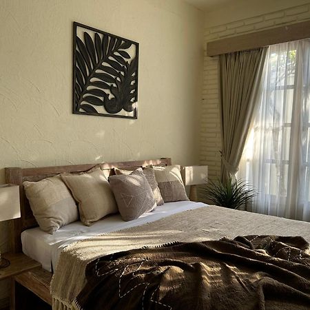 Artemis Villa Hotel Семиньяк Экстерьер фото