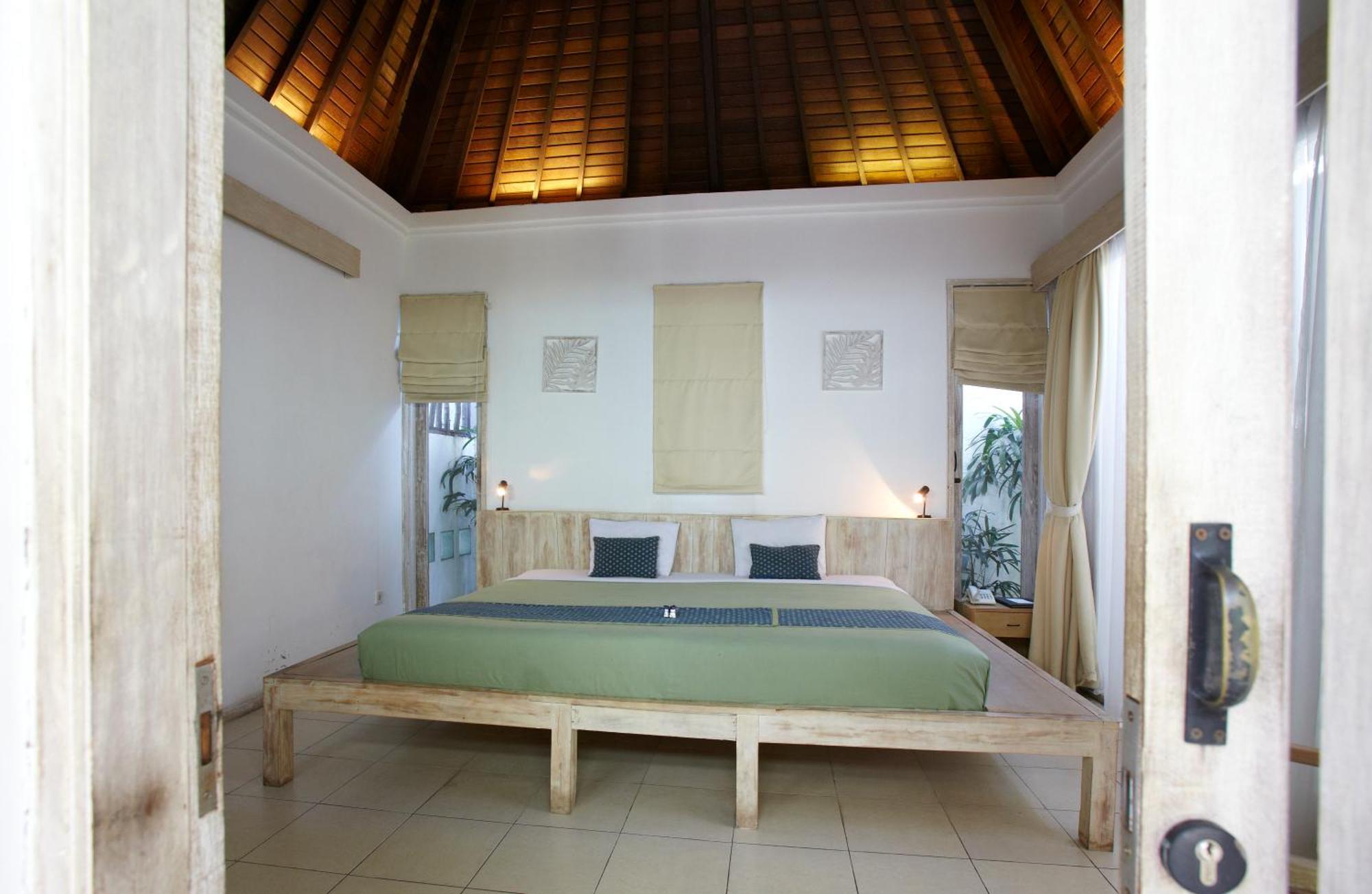 Artemis Villa Hotel Семиньяк Экстерьер фото