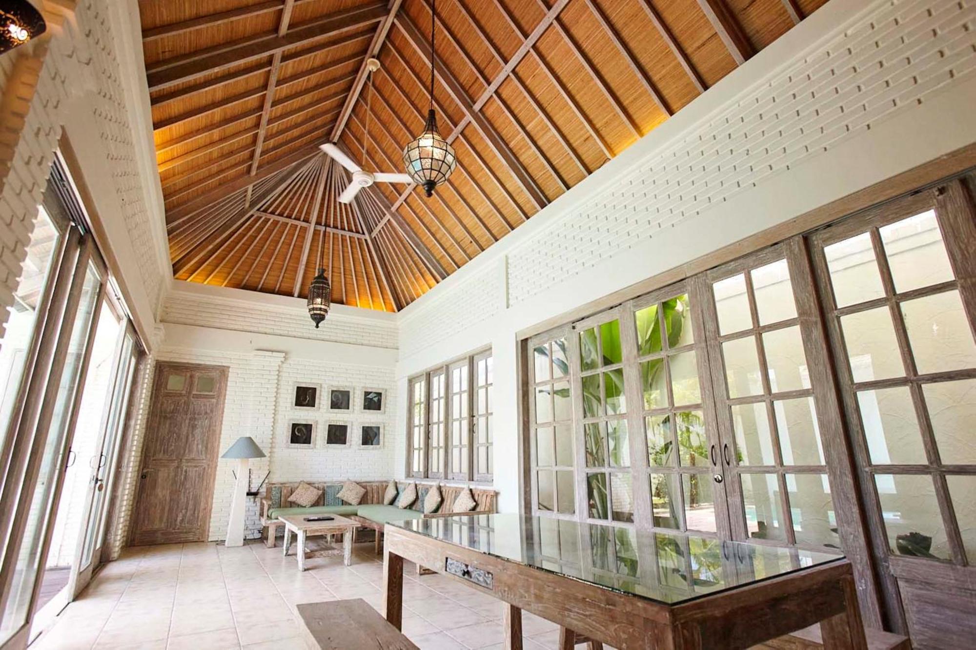 Artemis Villa Hotel Семиньяк Экстерьер фото