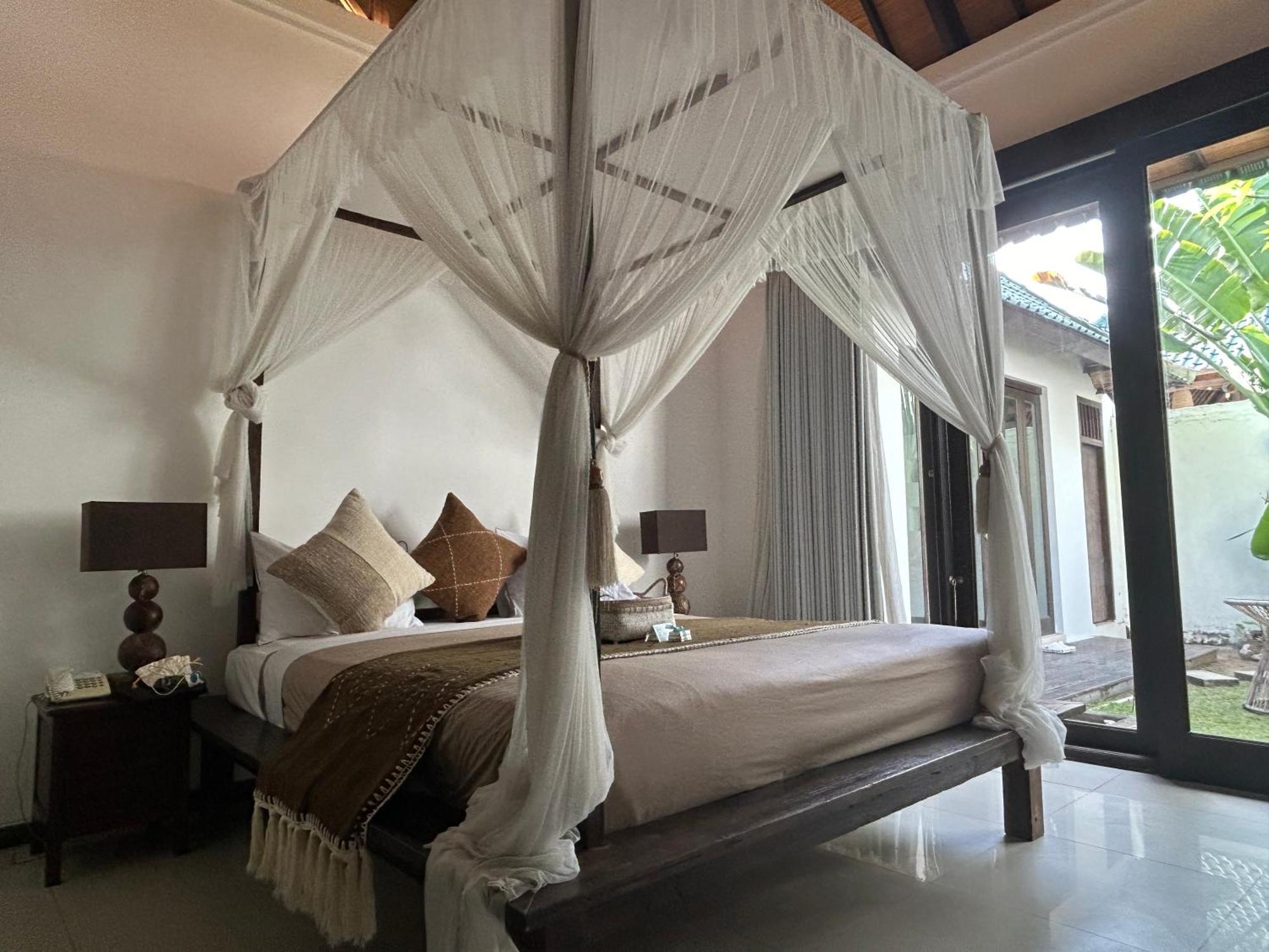Artemis Villa Hotel Семиньяк Экстерьер фото